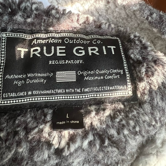 True Grit Sherpa pullover. 1/4 quarter zip. - Picture 4 of 4